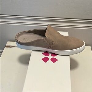 Naturalizer Tan Mules